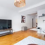 100 Sqm Apartment In Stockholms Finest Area - Oestermalm