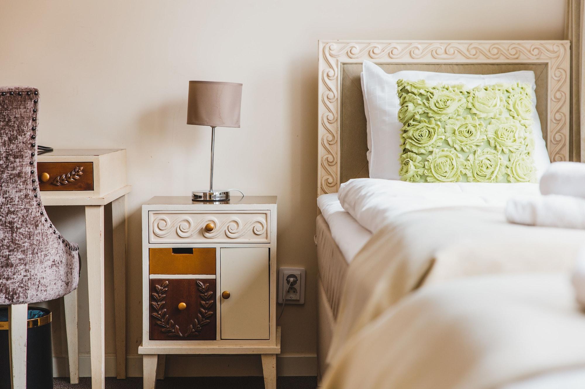Point Hotel 3*