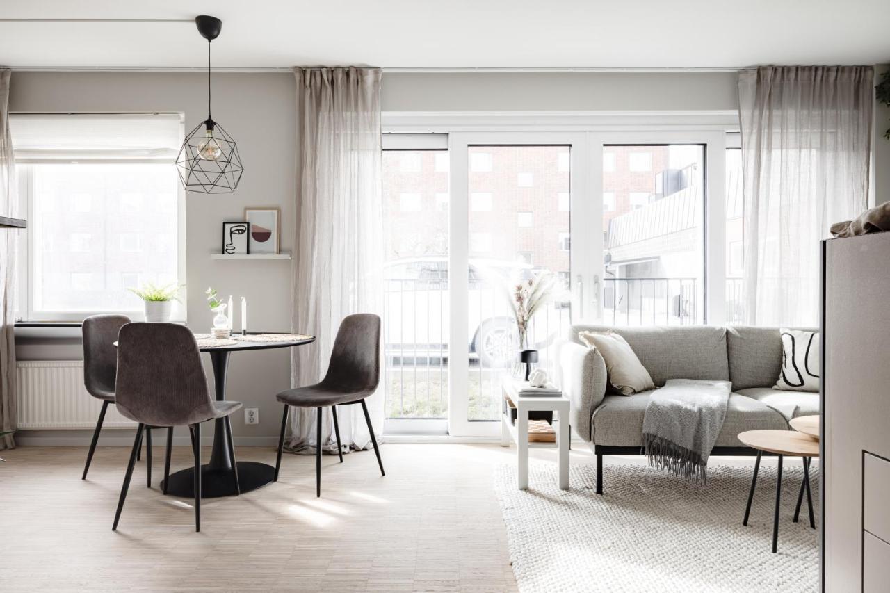 Peaceful Scandinavian Studio - 19mins From City Centre Lägenhet Stockholm