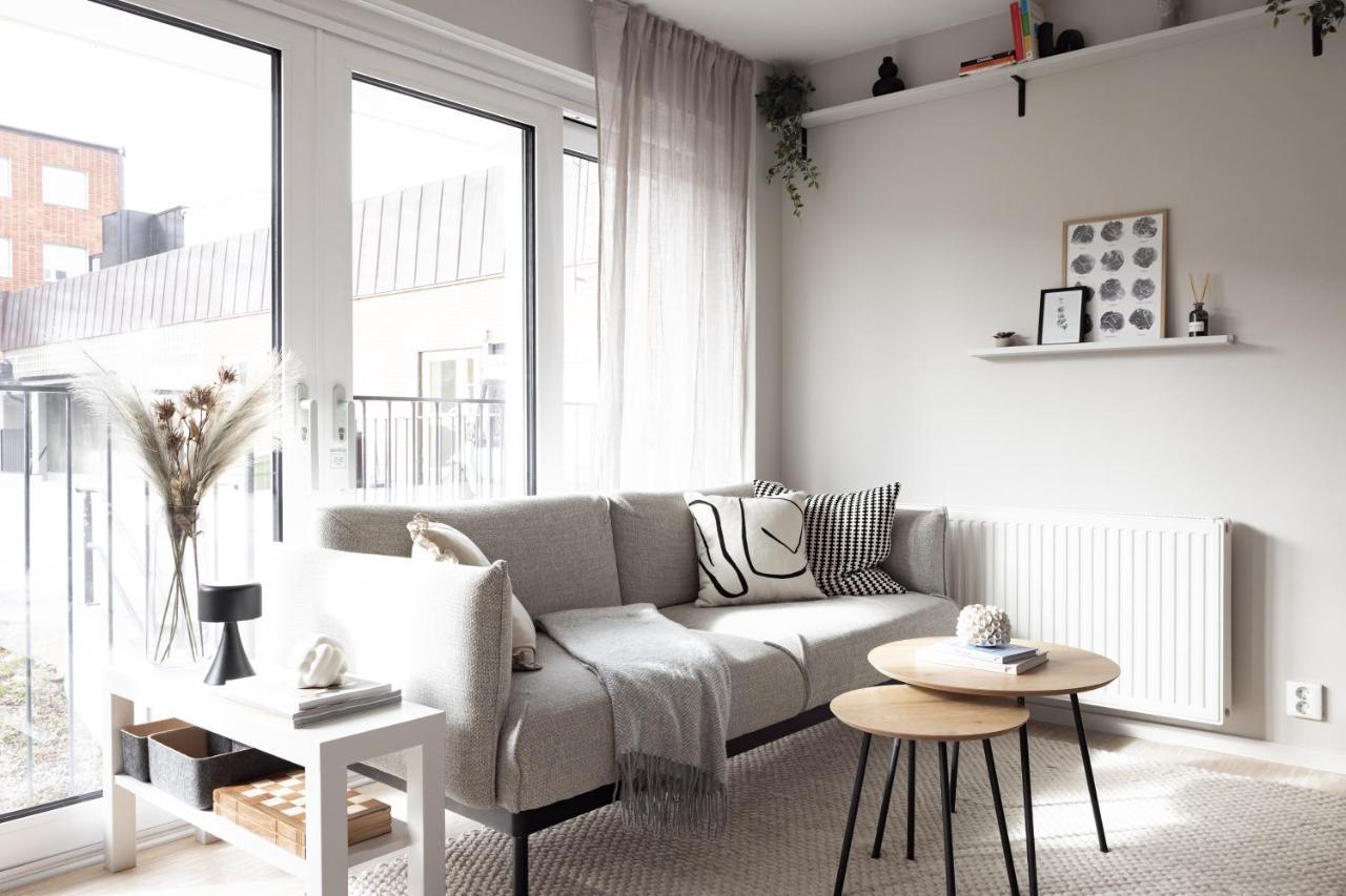 Peaceful Scandinavian Studio - 19mins From City Centre Lägenhet Stockholm