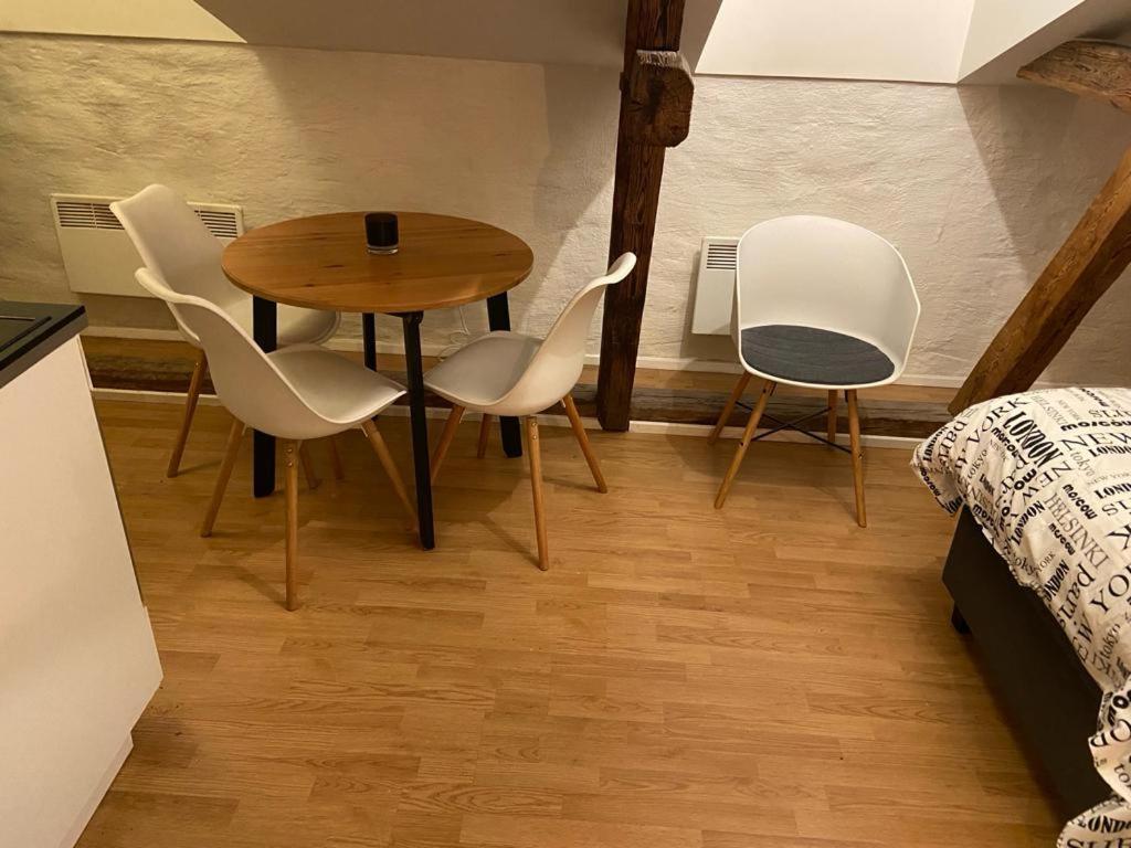 Appartement Attic Floor In City! 918