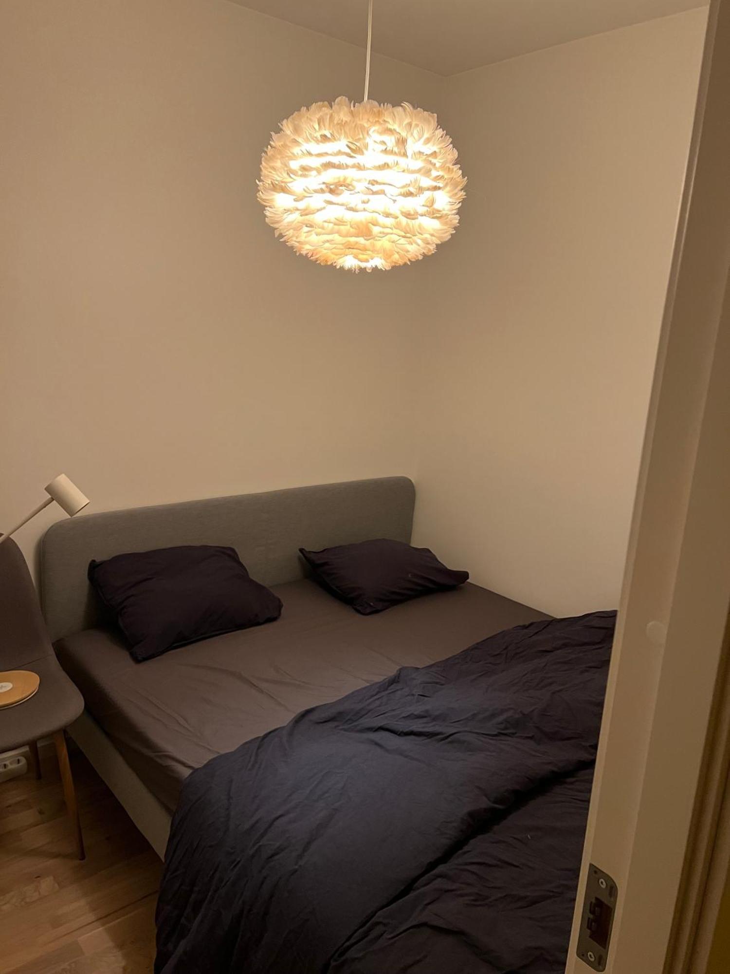Apartment Cozy 2 Stops-15 Mins Away From Center