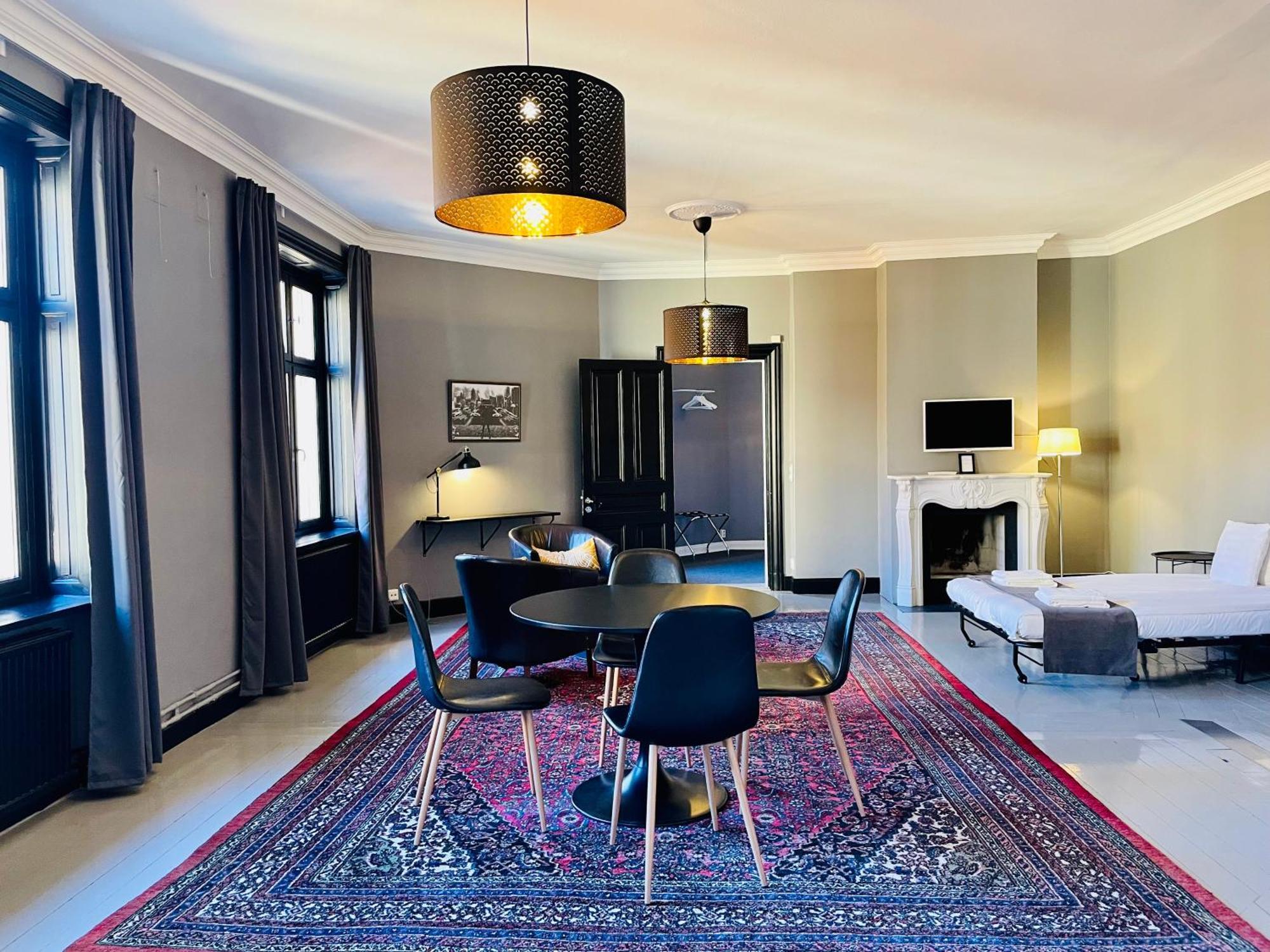 Unique Hotel 3*