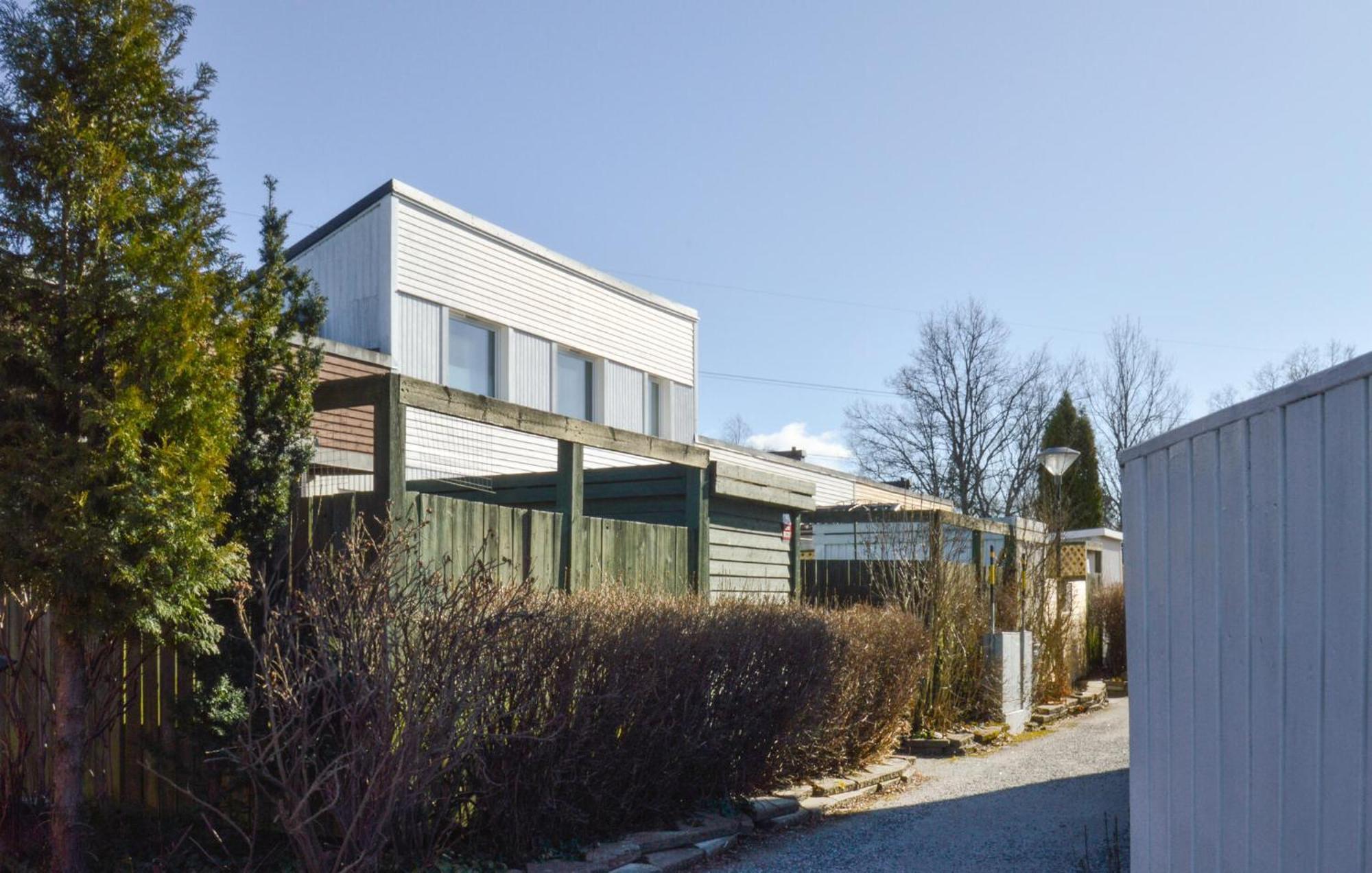 Appartement 2 Bedroom Amazing In Skaerholmen
