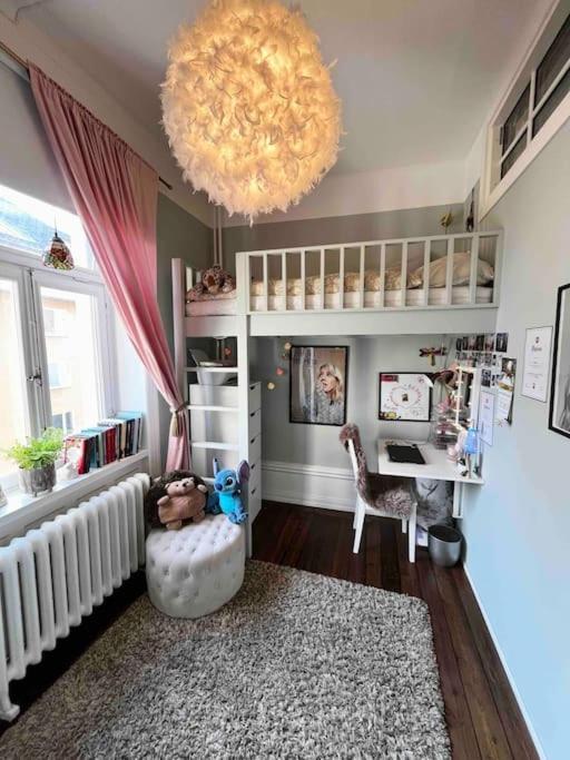 Sekelskifte Mitt Appartement Stockholm