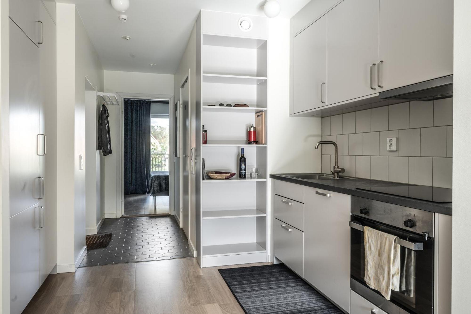 2 Bedroom Cozy In Bromma Stockholm