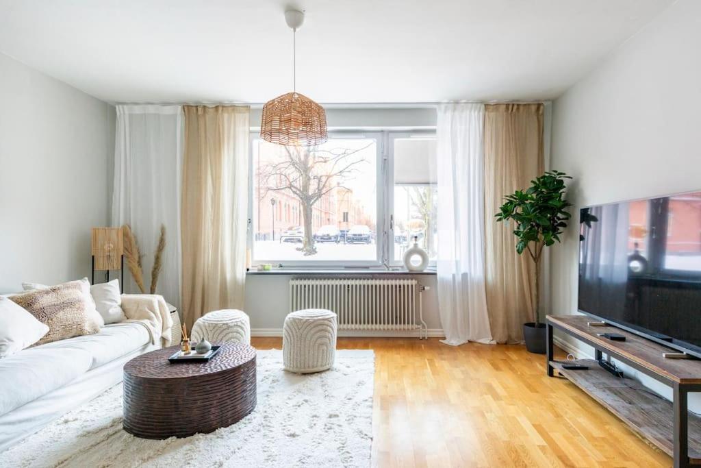 100 Sqm In Stockholms Finest Area - Oestermalm * Stockholm