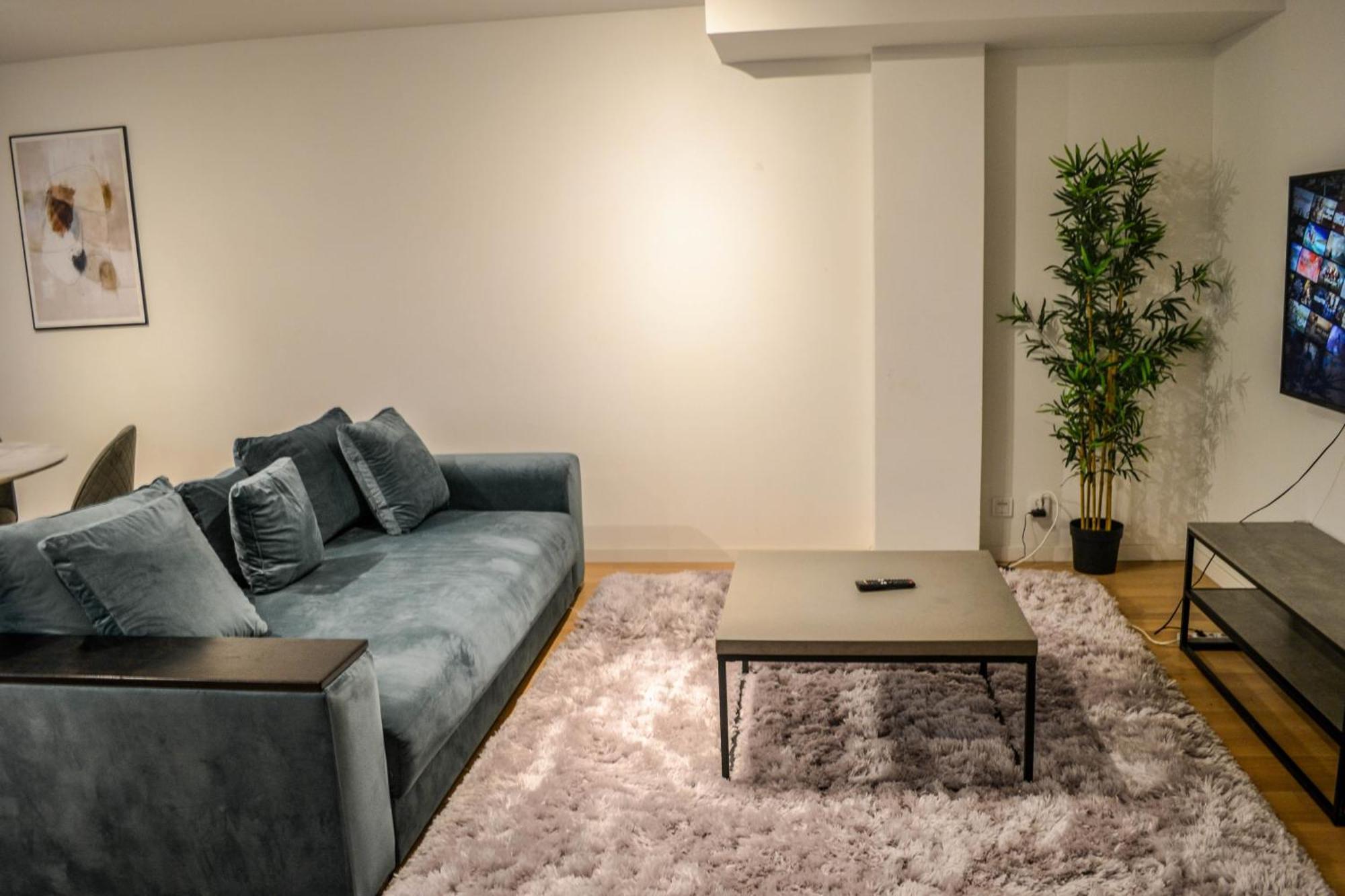 Apartment Modern In Bromma Easy Access To & Airport