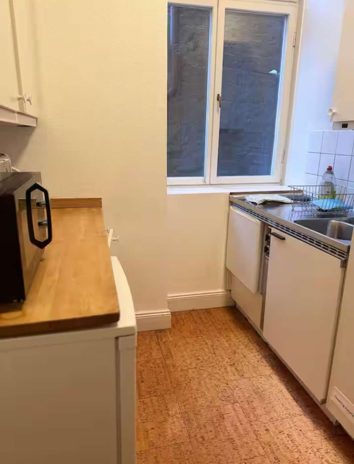 Old In Old Town Apartment