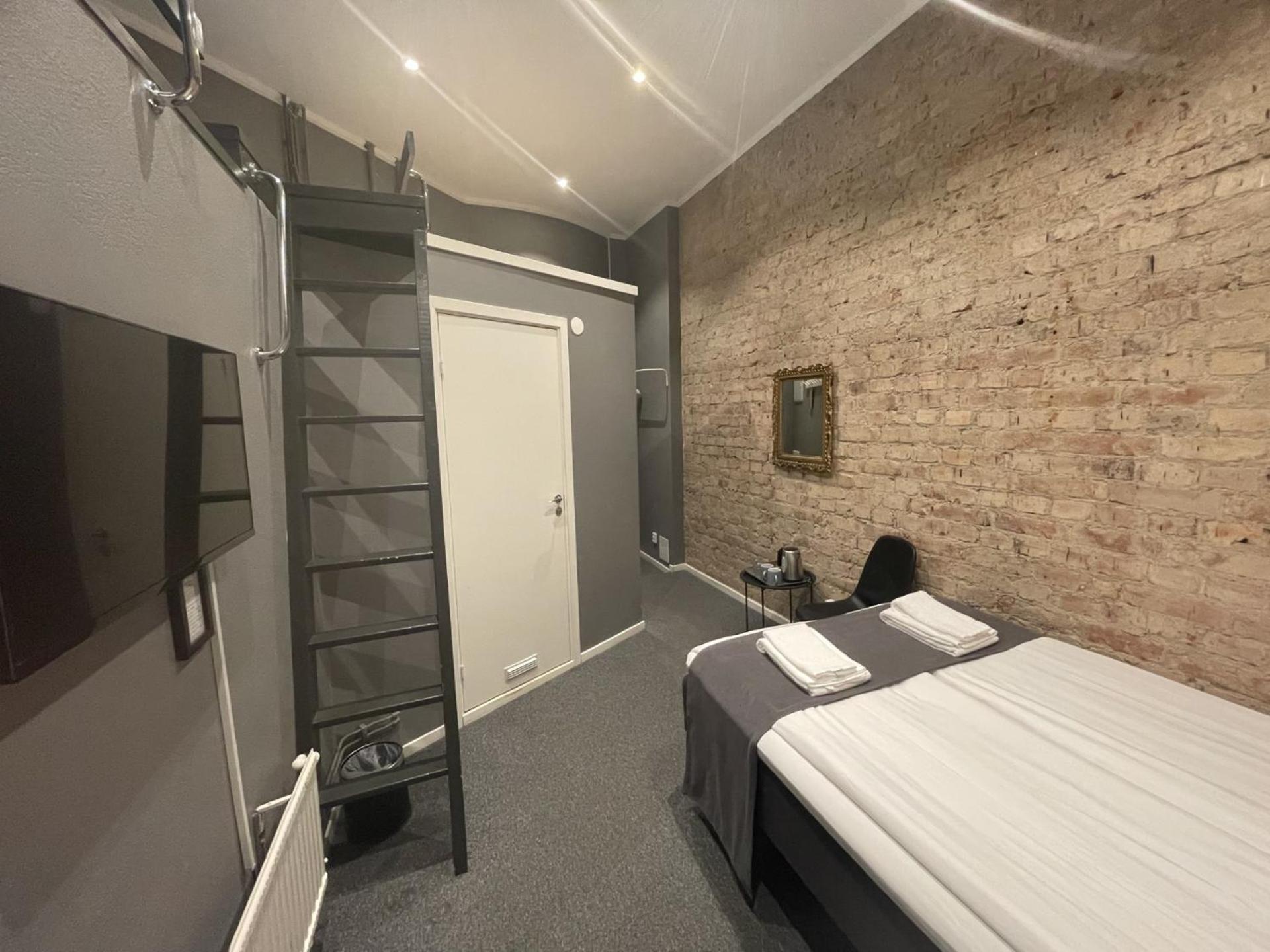 Hotel Unique 3*
