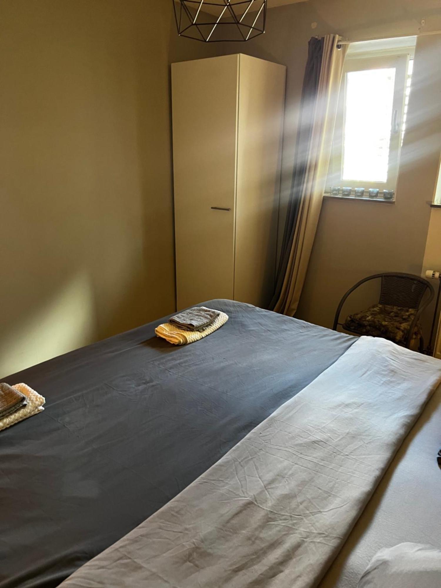Comfortable In - Close To Homestay