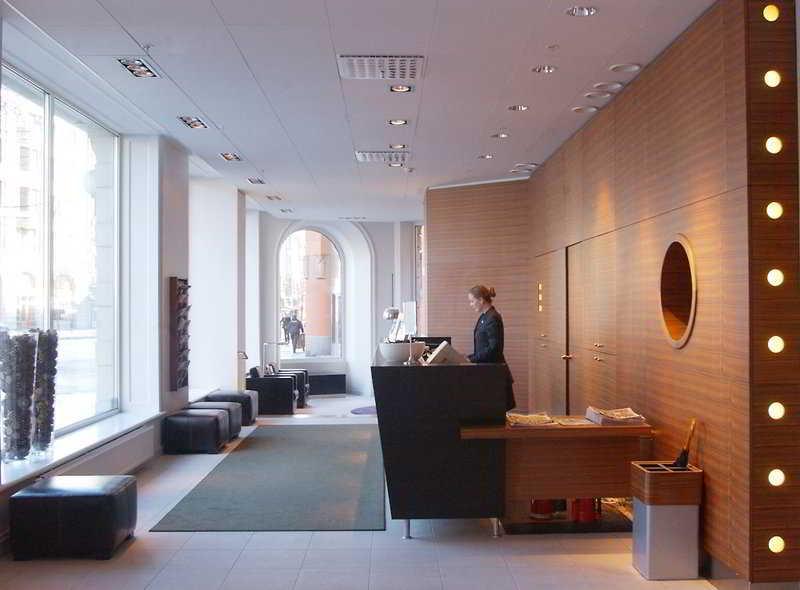 Elite Plaza Hotel 4*