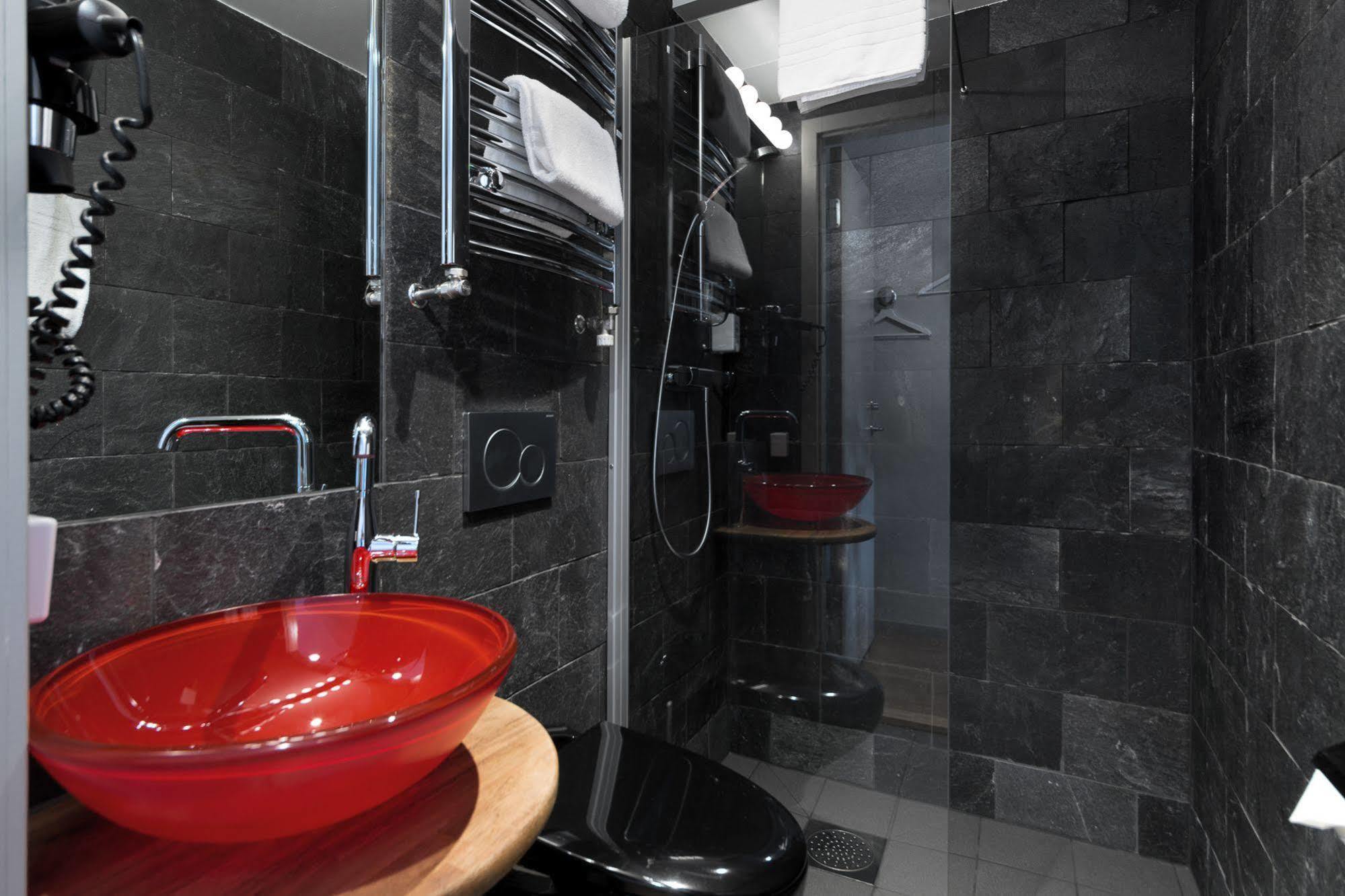 Hotel Hellstens Glashus 3*
