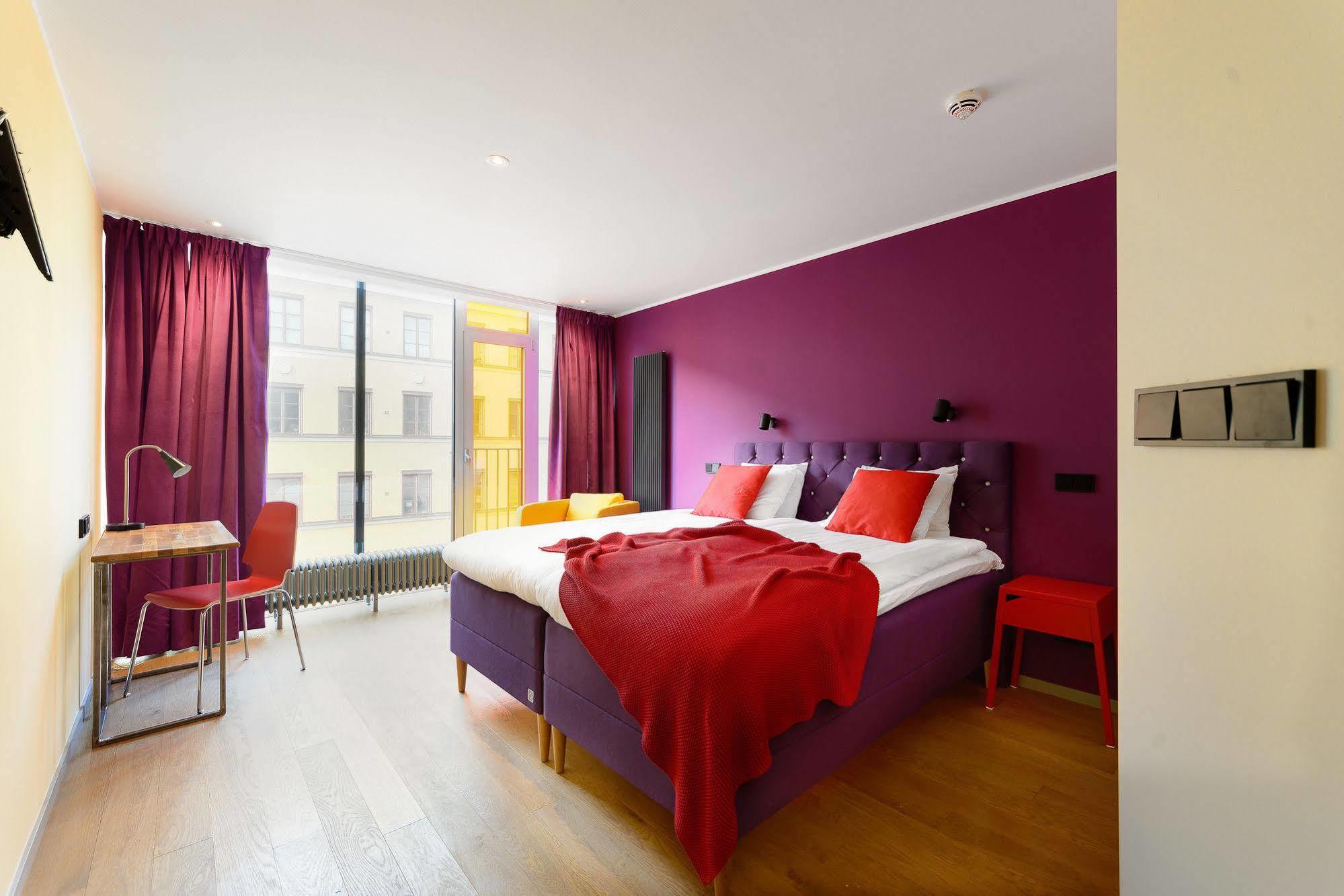 Hotel Hellstens Glashus 3*