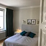 Stylish & Light 2 Room Apartment In Sofo, 60Sqm