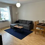 Trivsamma Laegenheter Med Fri Parkering