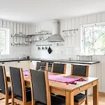 Cottage In Stockholm