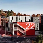Convinient Studio 25 Min To City