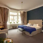 Home Hotel Wellington