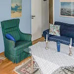 2 Bedroom Stunning Home In Stockholm