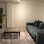 Spacious 1-Bedroom Flat 15 Min To Stockholm City Center