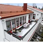 Rymlig Villa Naera Stad Och Natur