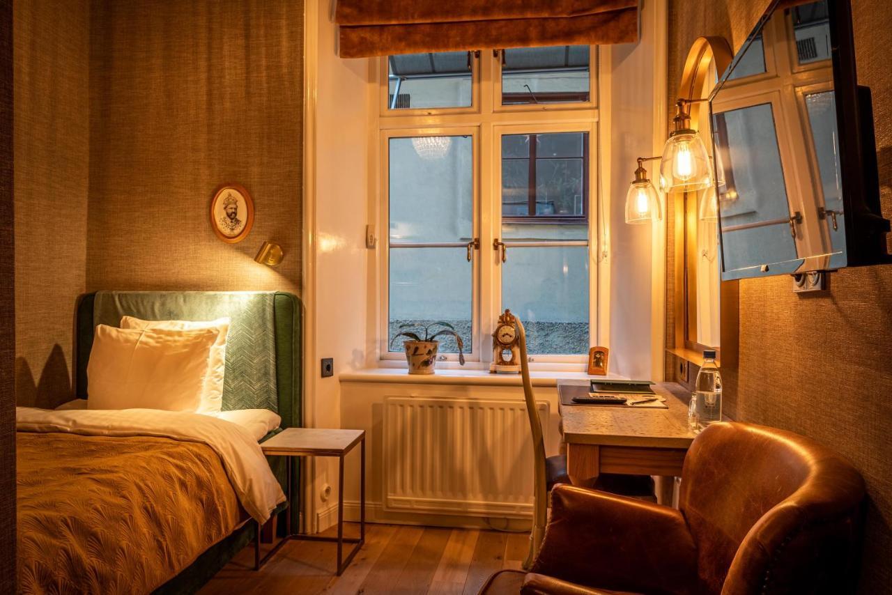 Hotel Victory