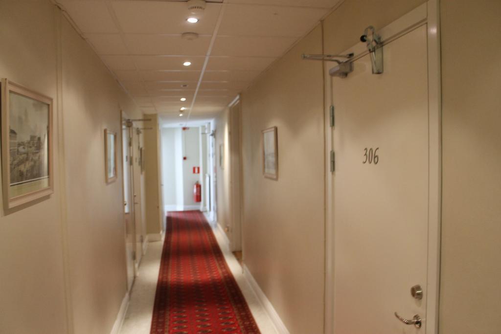 Colonial Hostel *