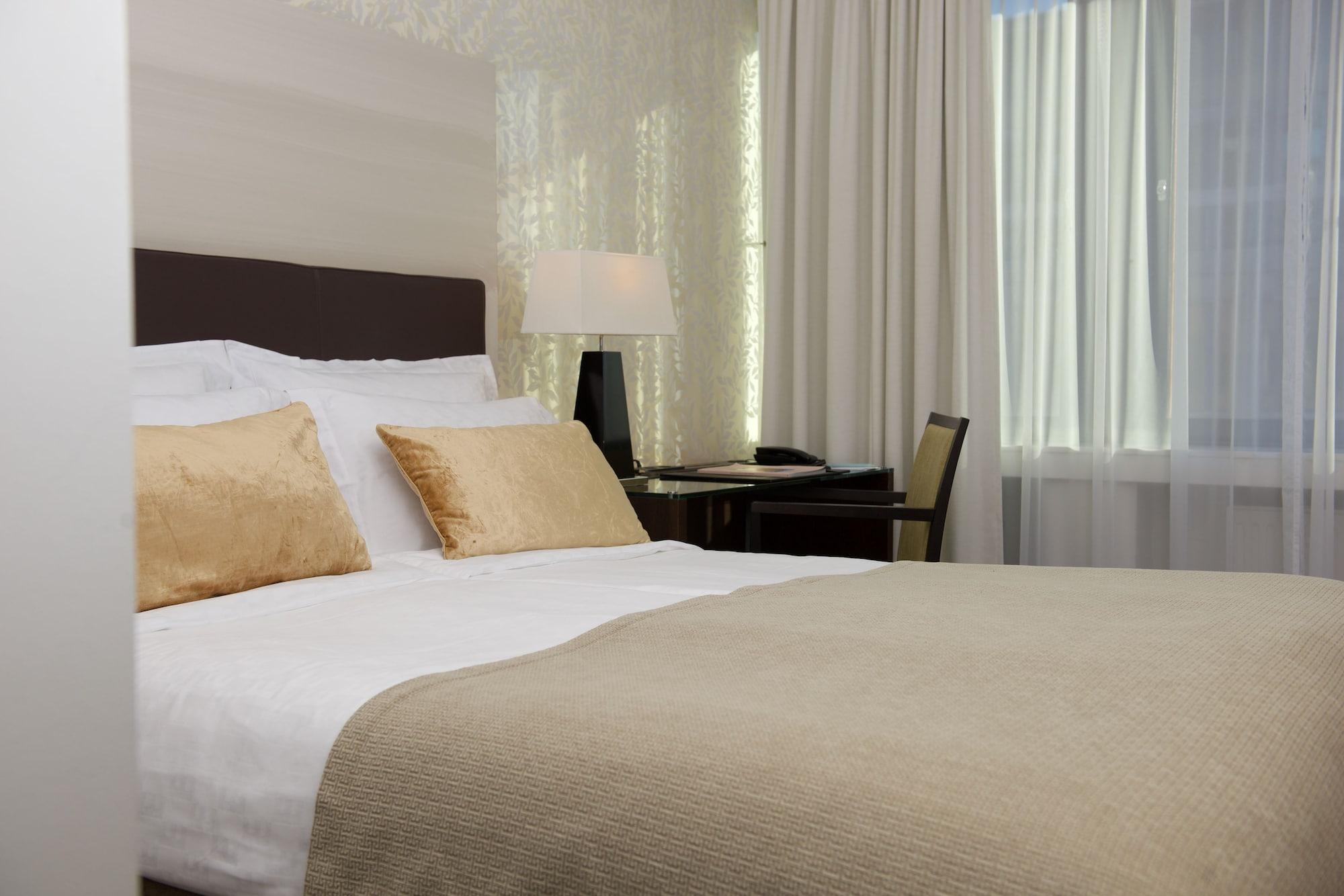 Elite Eden Park Hotell 4*