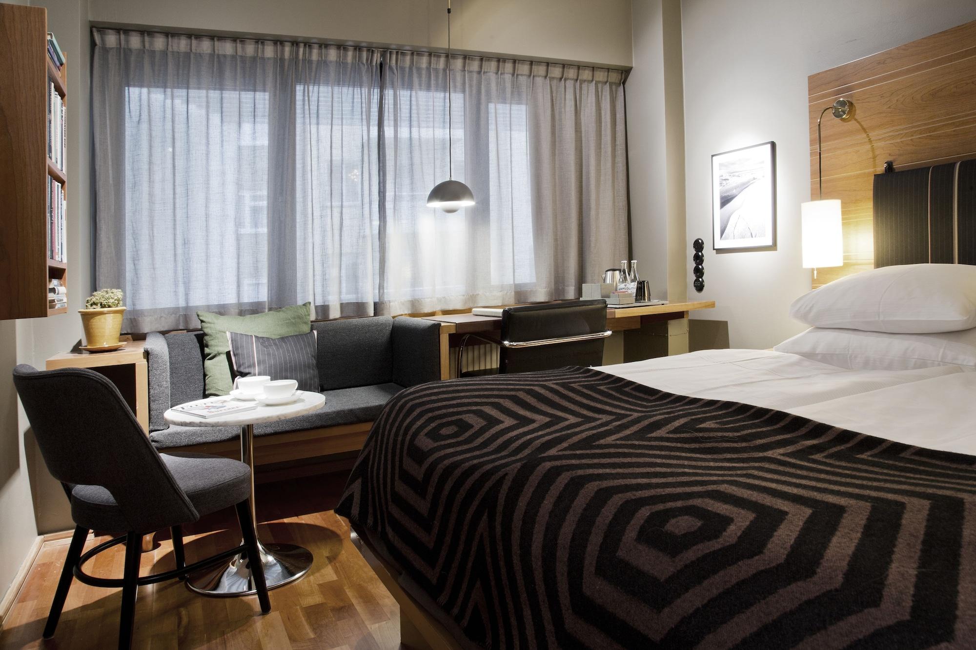 Mornington Hotel 4*