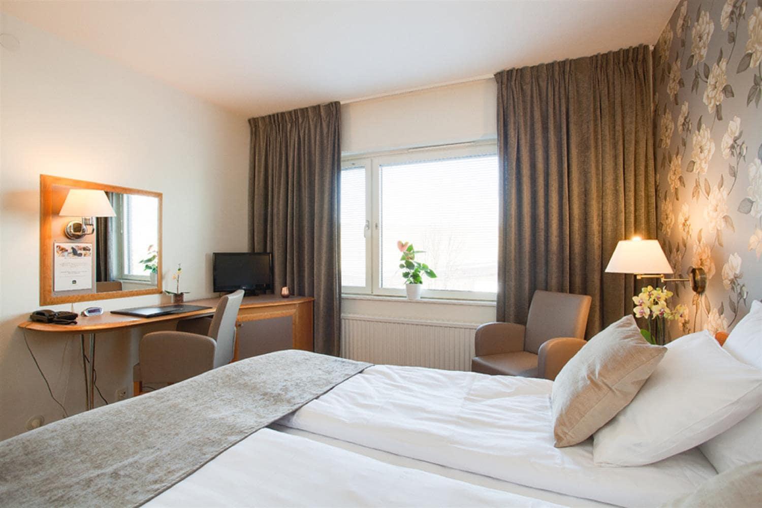 Hotel Western Capital