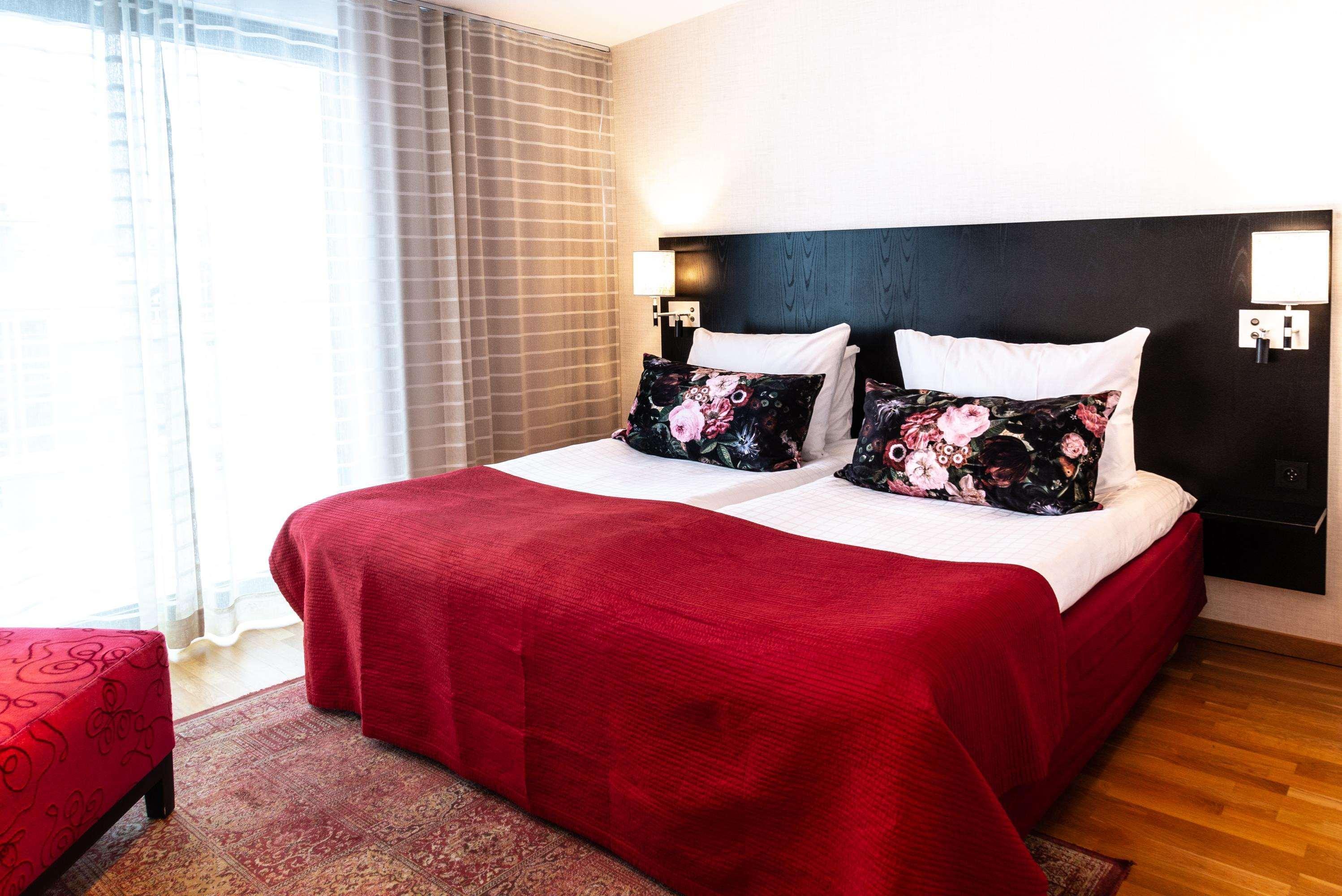 Western Time Hotel 4*