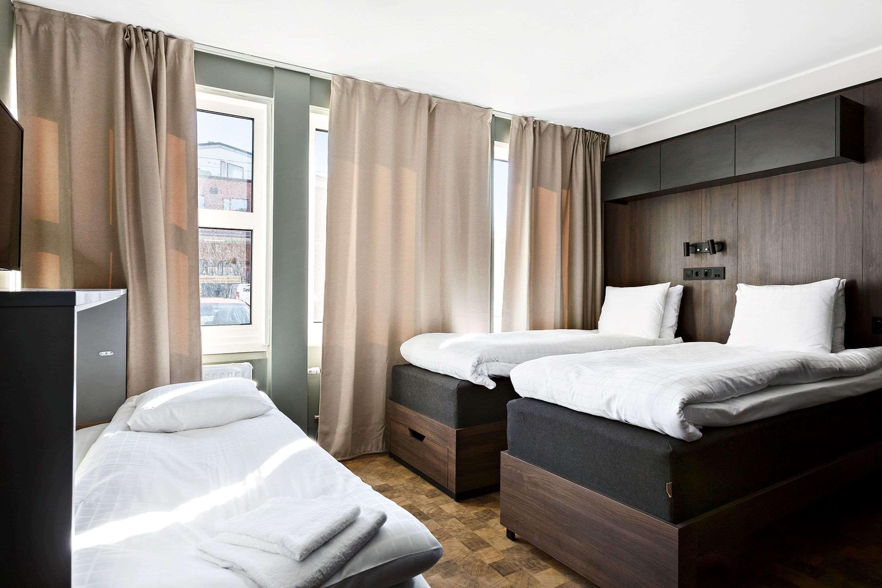 Sure By Western Bromma 3*