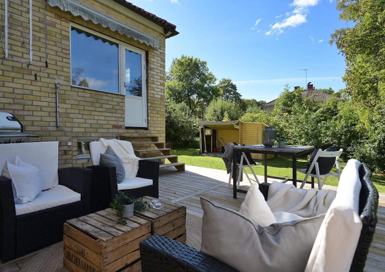 Luxurious & Cozy 2 Train Stops To City King Beds Holiday home Stockholm
