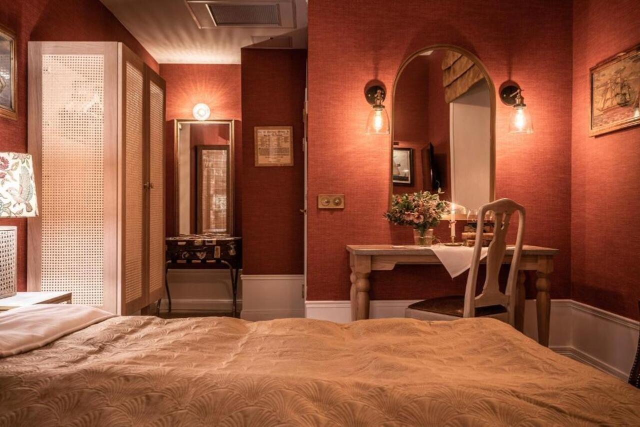 Victory Hotel
