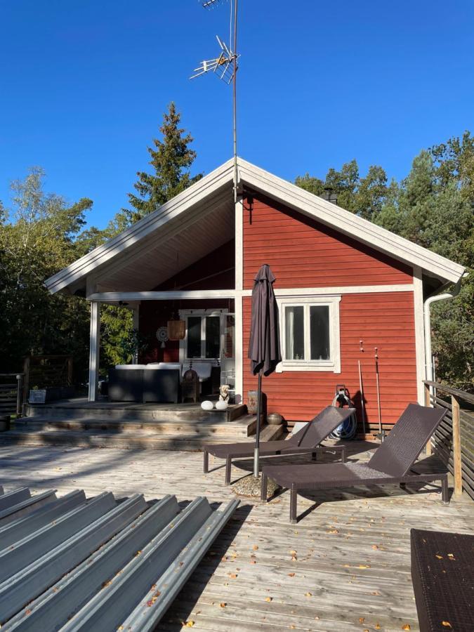 Charmigt Hus Pa Vindoe Stockholm