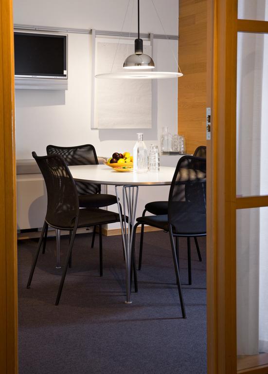 Mornington Hotel