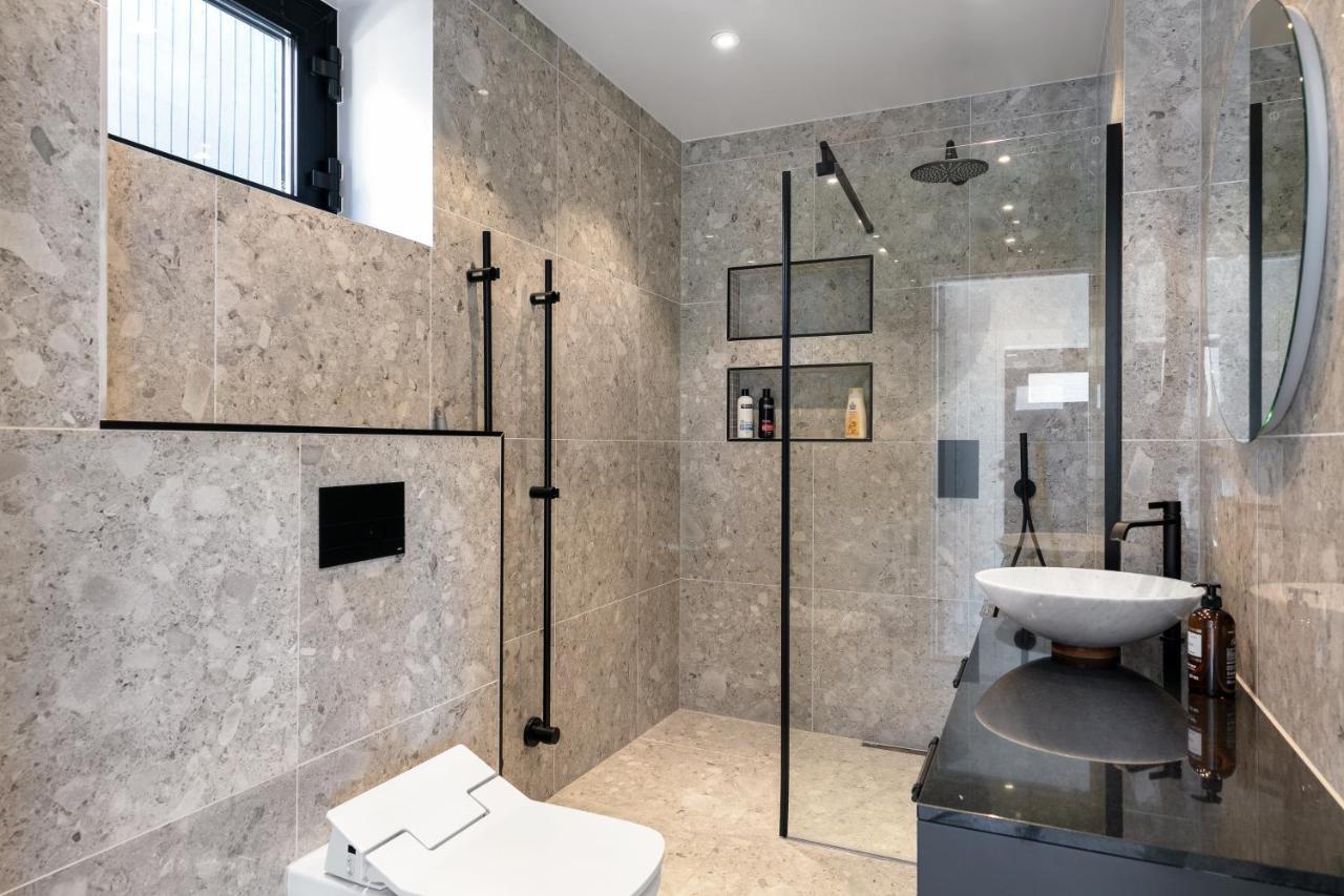 Villa Stylish And Spacious Family