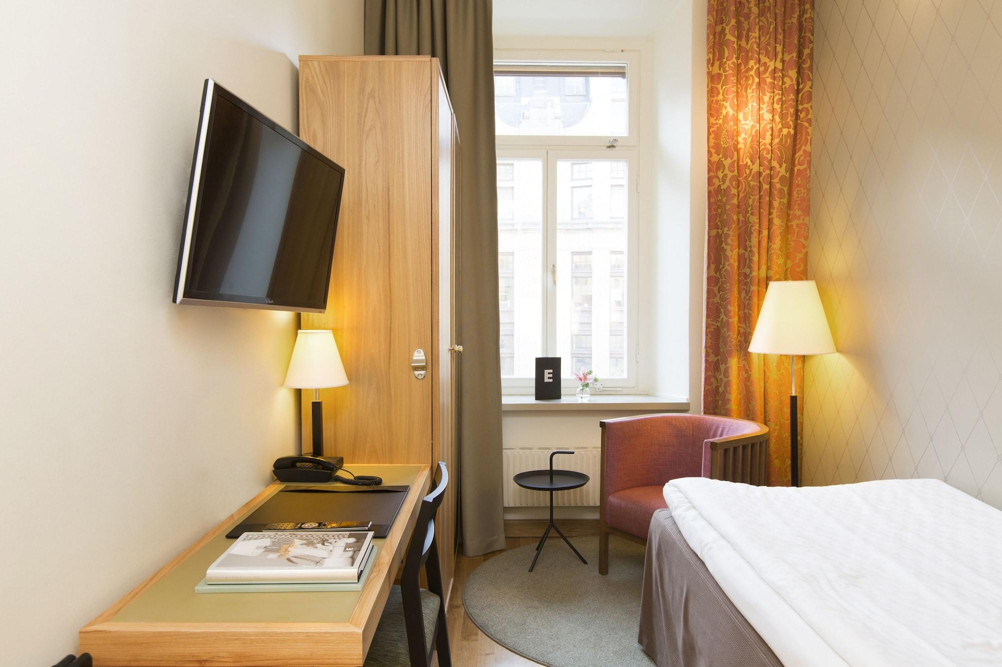 Elite Adlon Hotel 4*