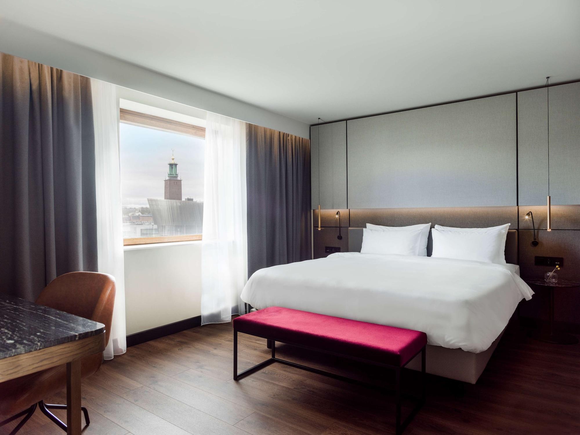 Hotel Radisson Blu Royal Viking Hotel, 4*