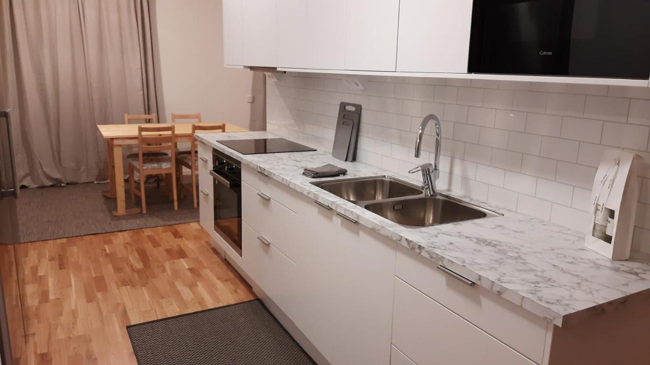 Private In Shared Lovely, Amazing, Modern +garden +bbq Homestay Stockholm