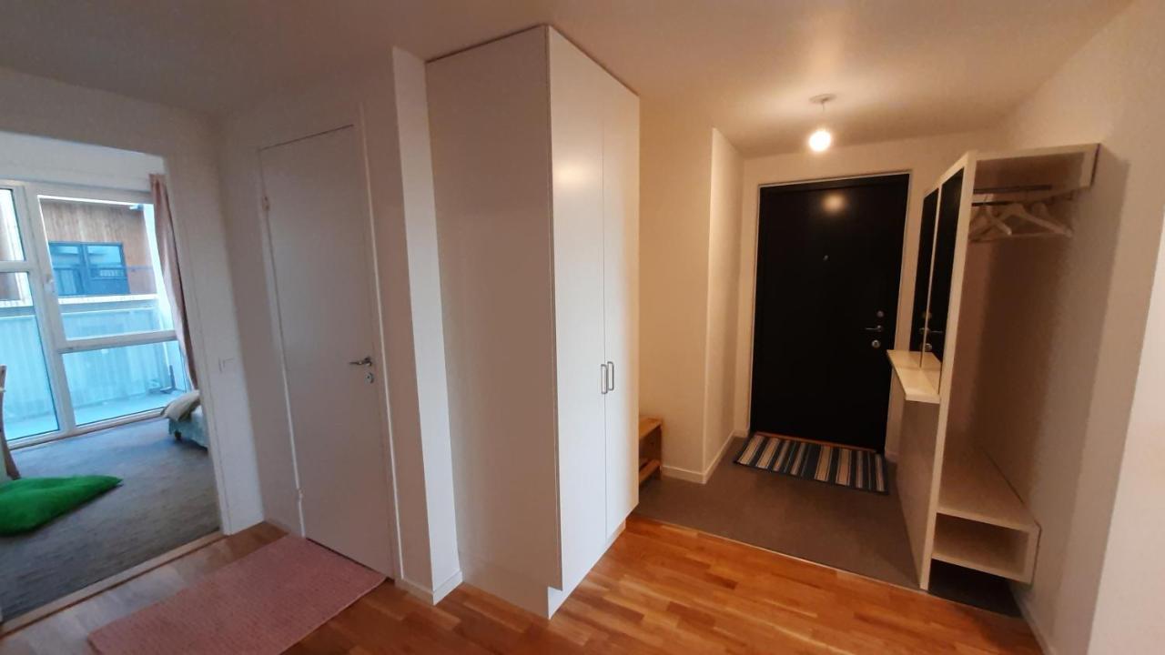 Homestay Private In Shared Lovely, Amazing, Modern +garden +bbq