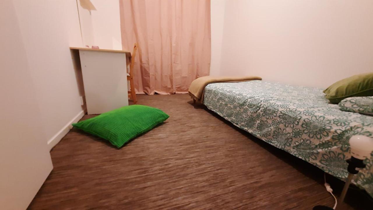 Homestay Private In Shared Lovely, Amazing, Modern +garden +bbq *