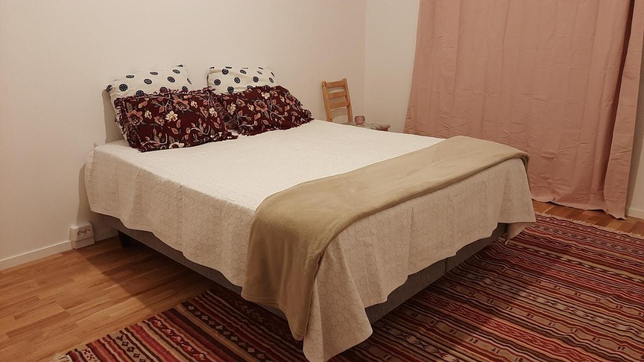 Homestay Private In Shared Lovely, Amazing, Modern +garden +bbq *