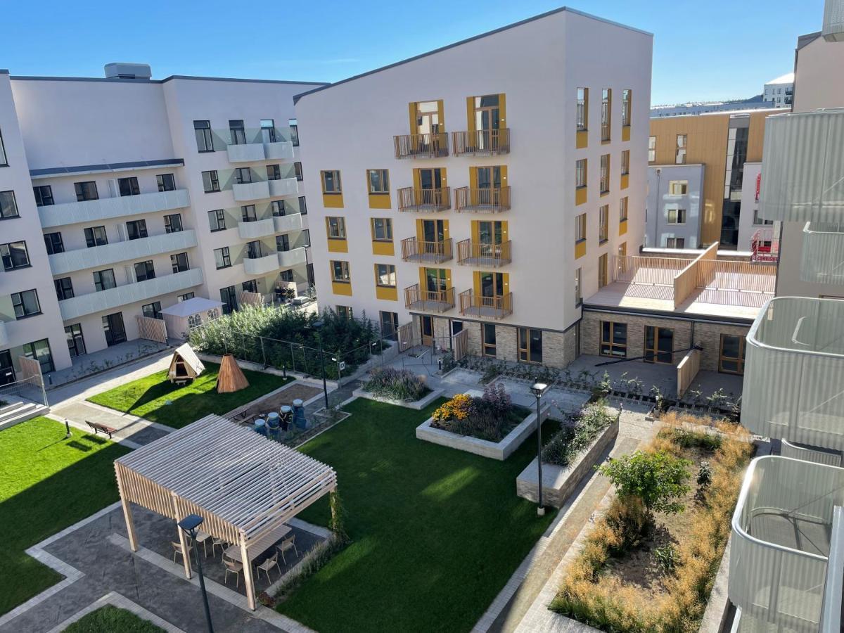 Private In Shared Lovely, Amazing, Modern +garden +bbq * Stockholm