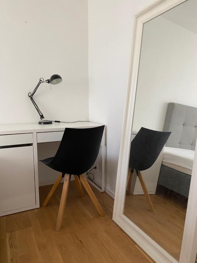 Apartment Exclusive 2 Level Etage Next To Arlanda-city Metro *