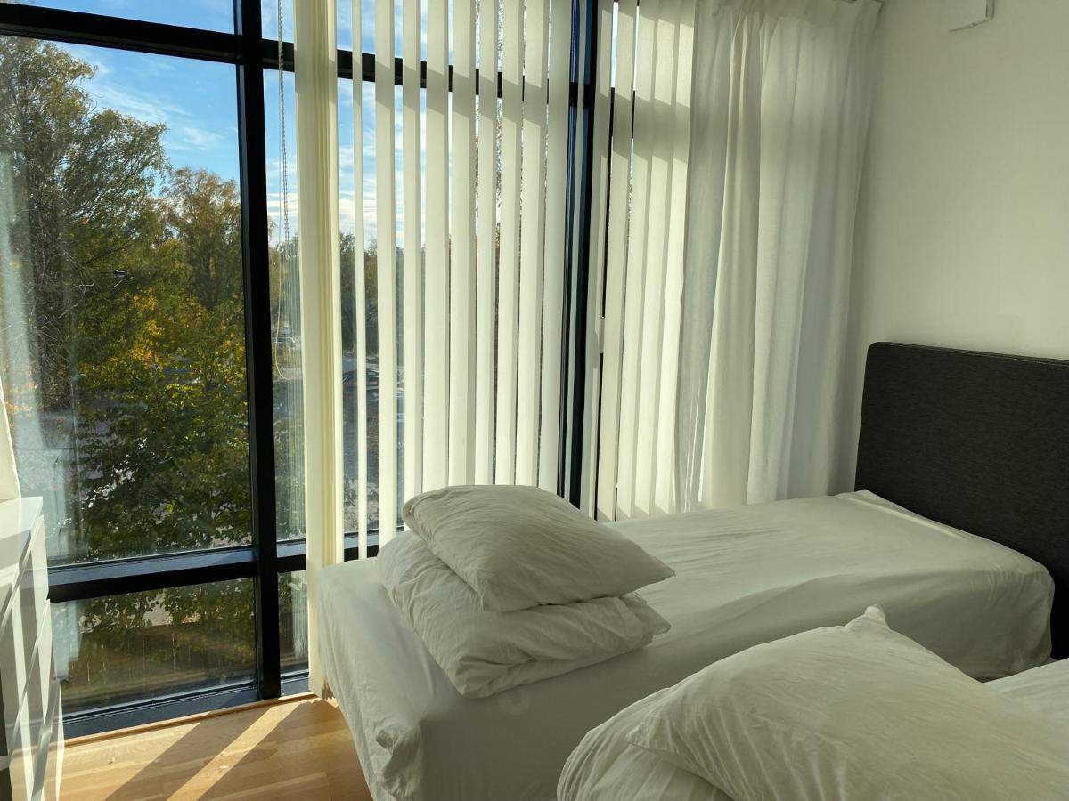 Apartment Exclusive 2 Level Etage Next To Arlanda-city Metro *