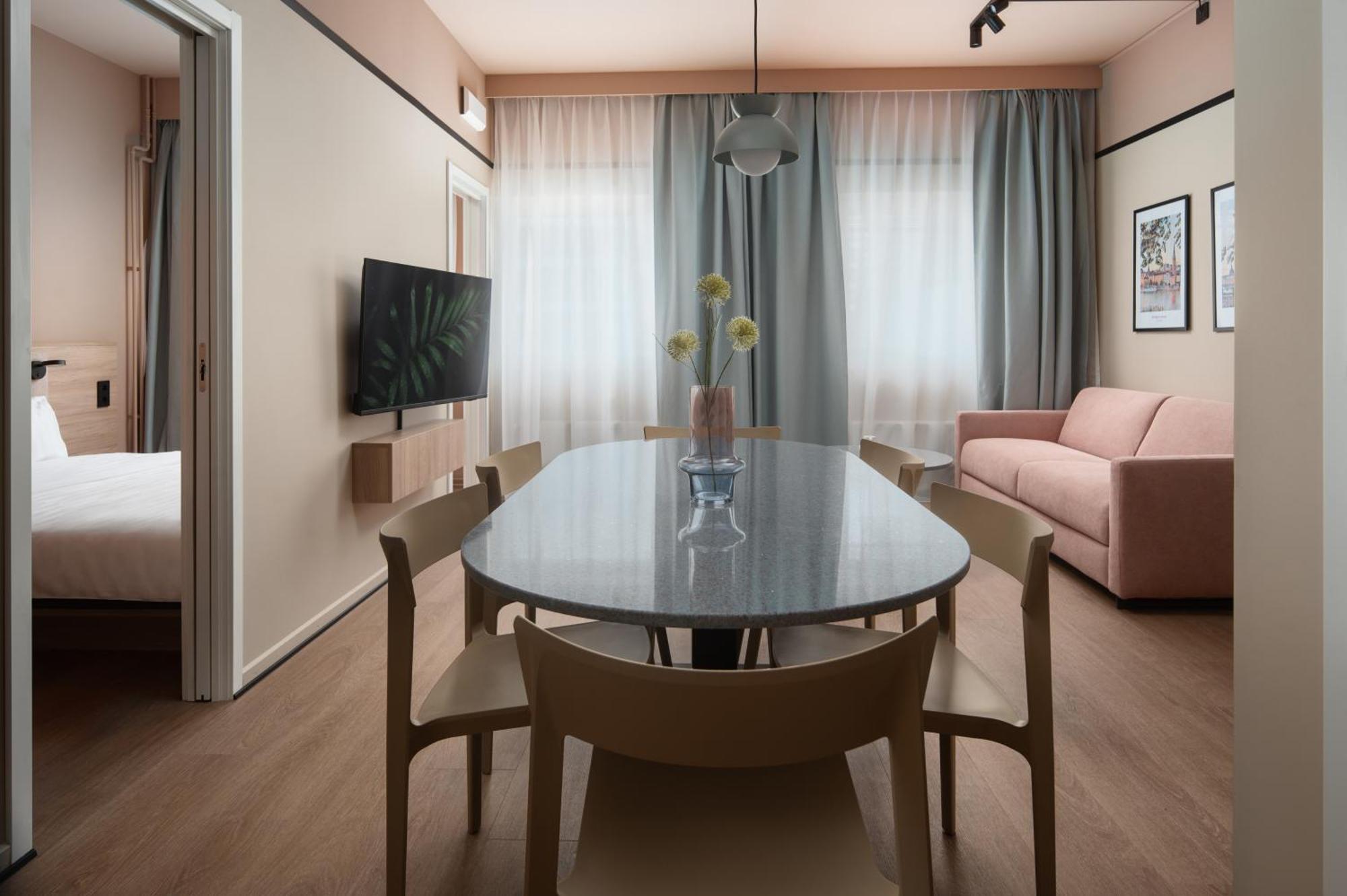 Sky Apartments,