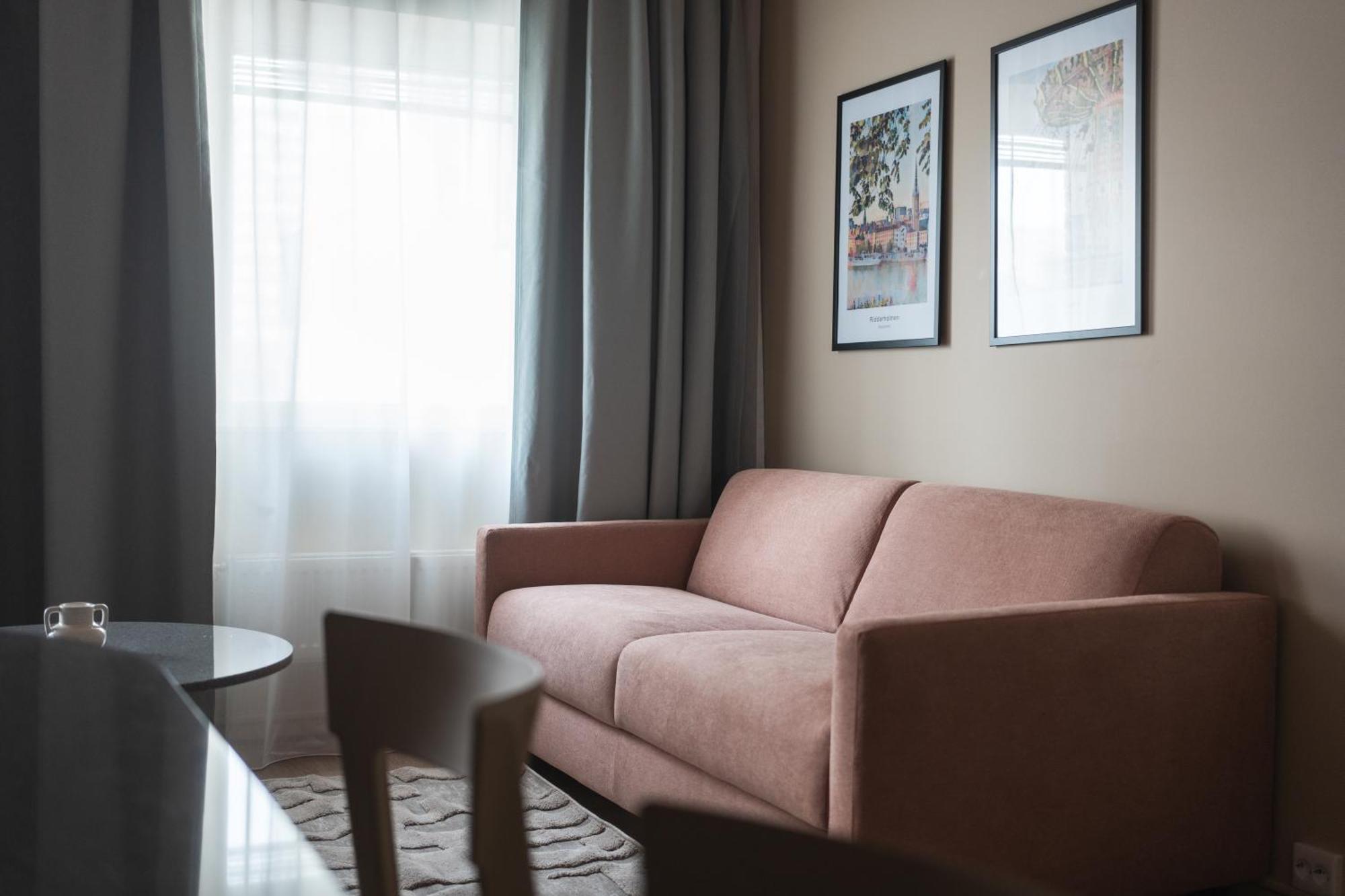 Sky Apartments, Hotel