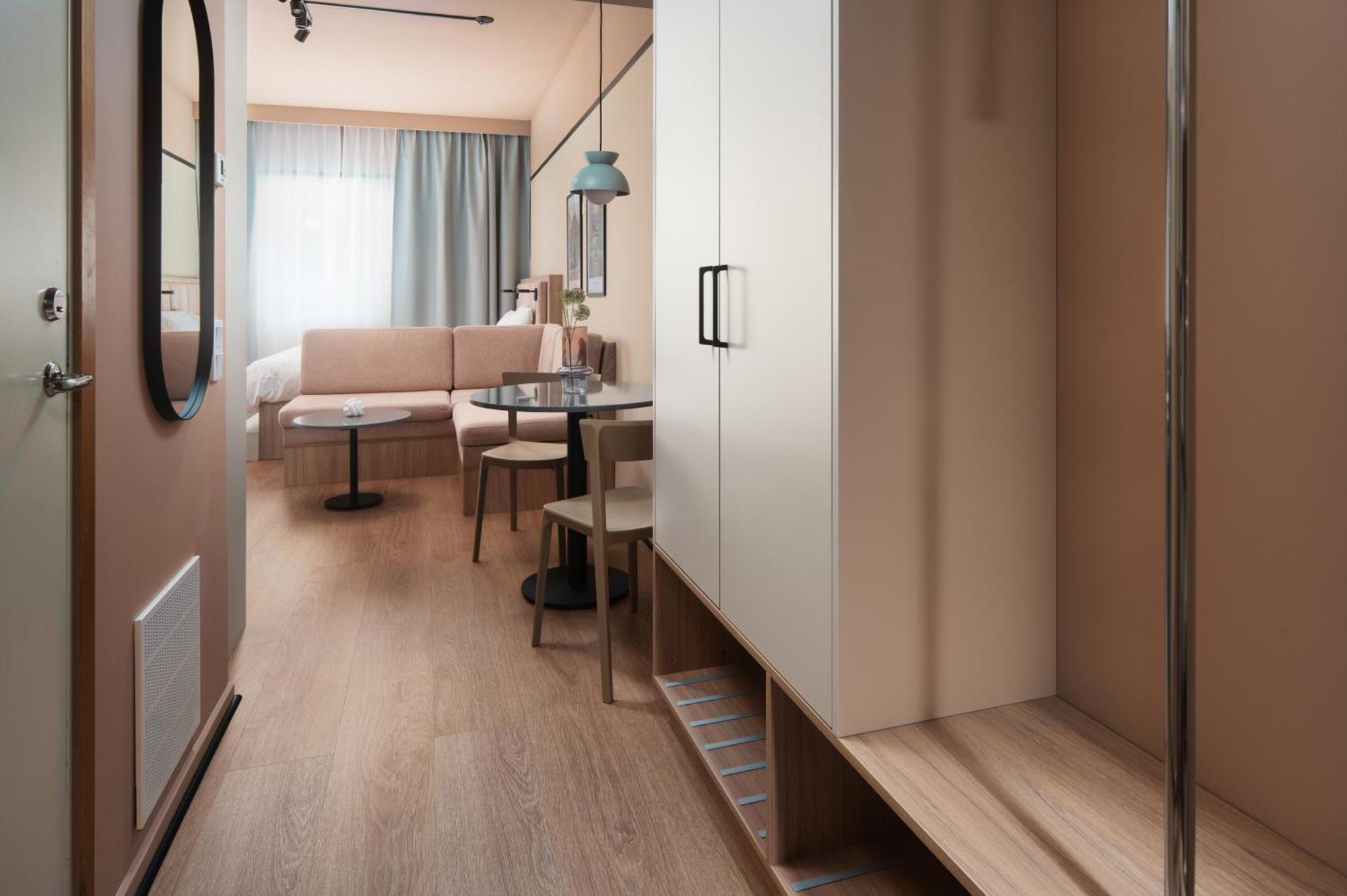 Sky Apartments,